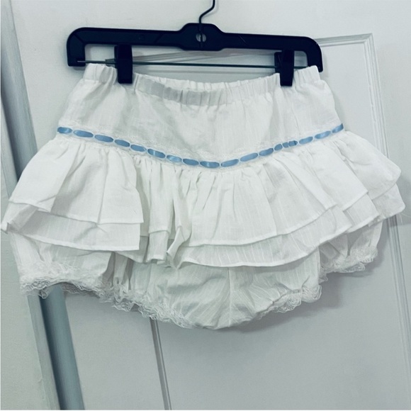 NWOT - White Ruffled Pumpkin Bloomers Skirt with Blue Ribbon Accent - S - Picture 3 of 3